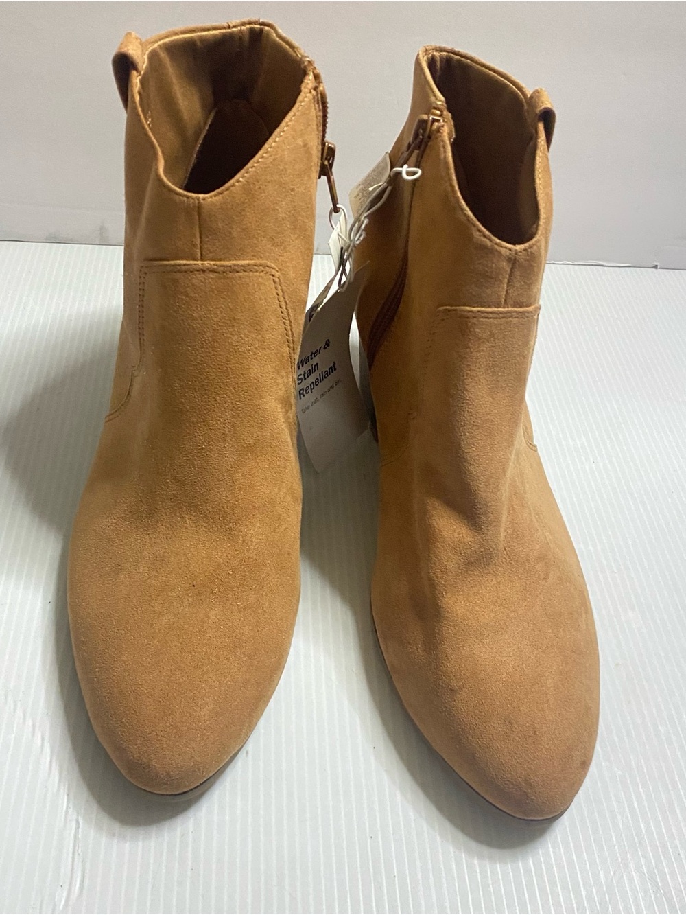 Old Navy Water & Stain Repellent Women's Suede Ankle Boots in Camel size 10